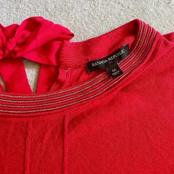 Banana Republic Women’s Red Sweater Size Medium Ribbon Bow - Picture 2 of 6